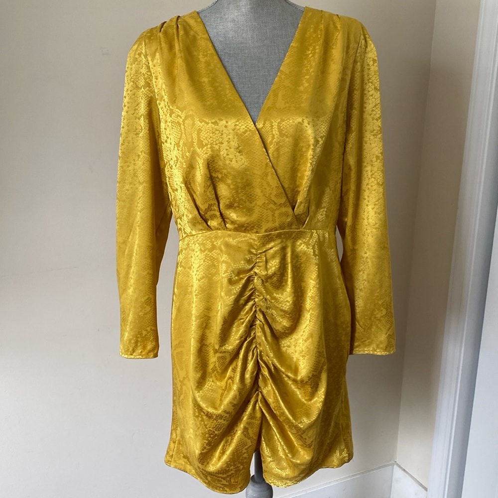 Old Money Satin V Neck Ruched Snake Print Mini Dress Citrine Yellow Gold Large